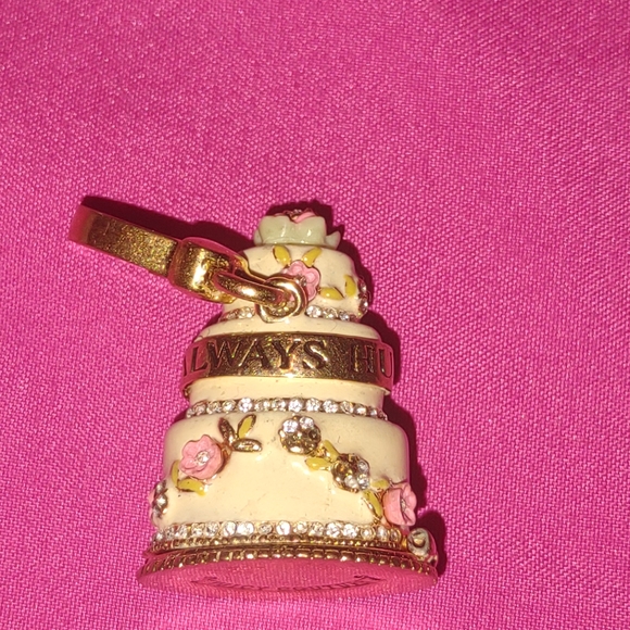 Cake charm - Picture 2 of 4